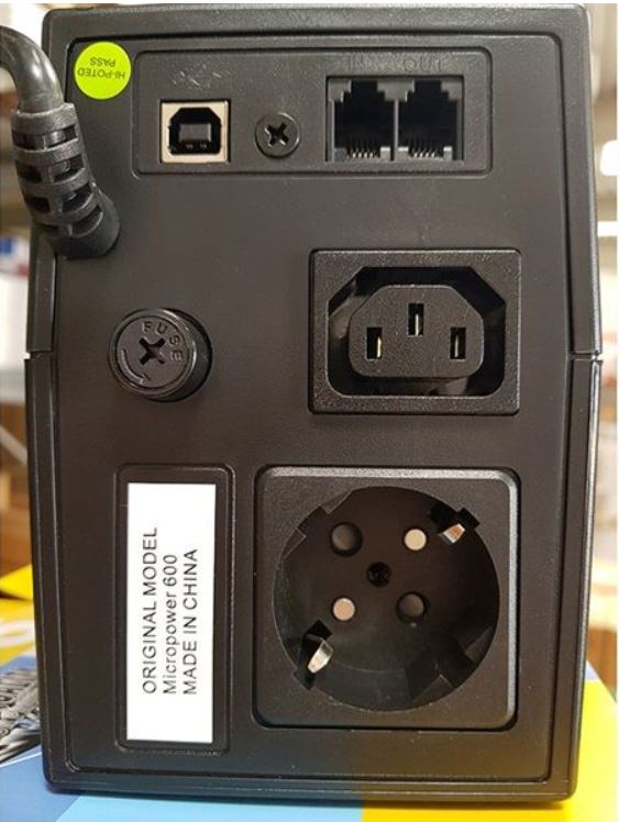 Sz�netmentes t�pegys�g, 600VA/360W, SPS PRO600I LED